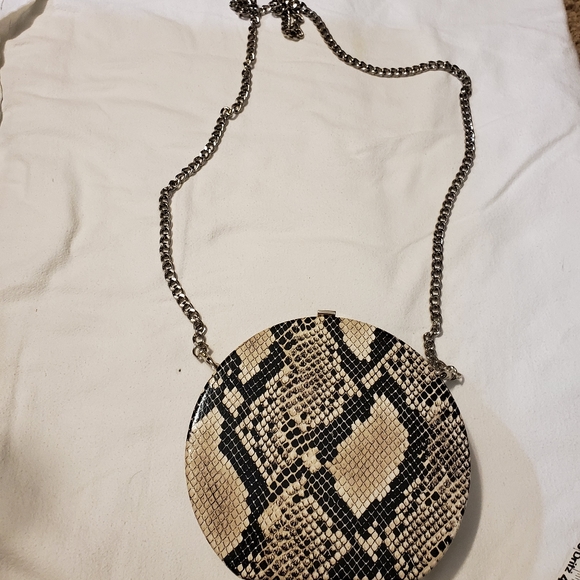 Hard case  round snake skin print round bag - Picture 6 of 14
